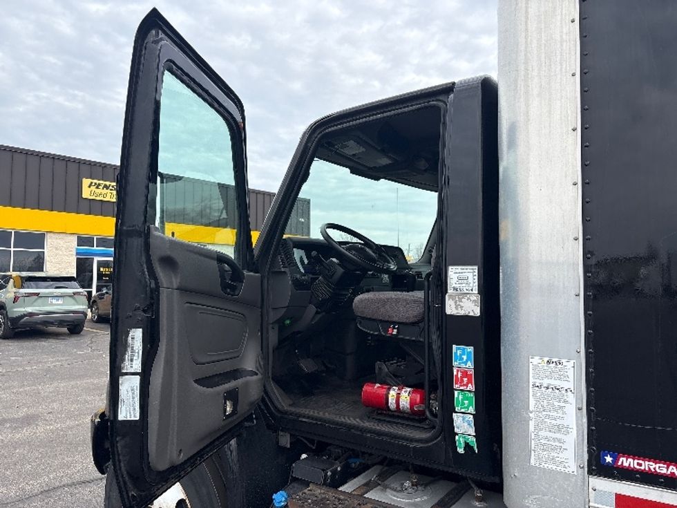 Medium Duty Box Truck-Light and Medium Duty Trucks-International-2020-MV607-Sturtevant-WI-97,095\n\t\tmiles-$ 55,250 - Image 15