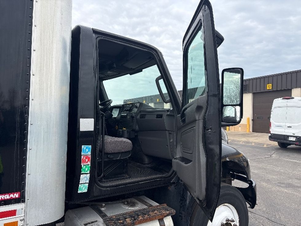 Medium Duty Box Truck-Light and Medium Duty Trucks-International-2020-MV607-Sturtevant-WI-97,095\n\t\tmiles-$ 55,250 - Image 16