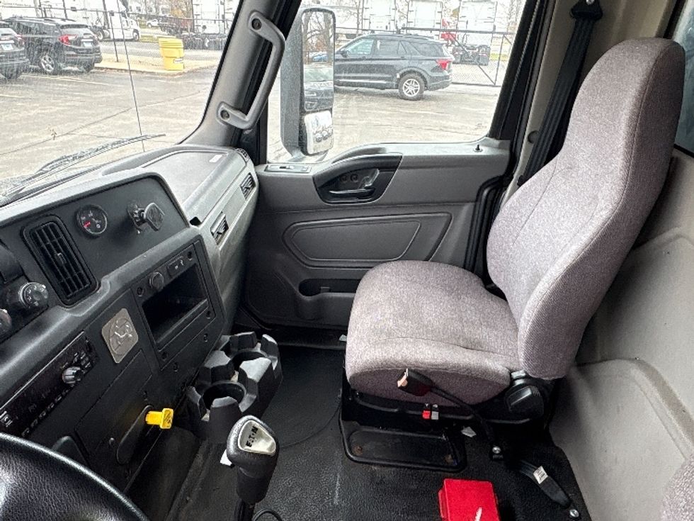 Medium Duty Box Truck-Light and Medium Duty Trucks-International-2020-MV607-Sturtevant-WI-97,095\n\t\tmiles-$ 55,250 - Image 19