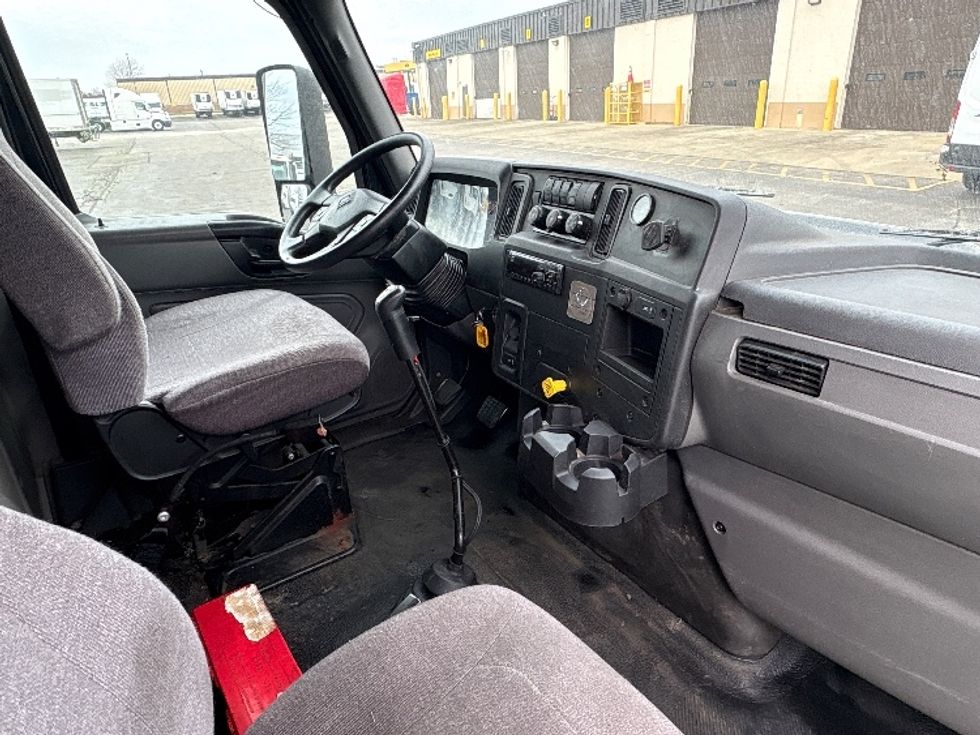 Medium Duty Box Truck-Light and Medium Duty Trucks-International-2020-MV607-Sturtevant-WI-97,095\n\t\tmiles-$ 55,250 - Image 21