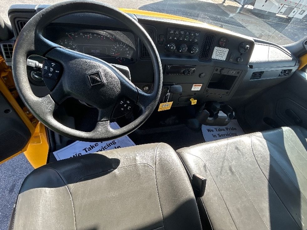 Medium Duty Box Truck-Light and Medium Duty Trucks-International-2020-MV607-Sussex-WI-205,000\n\t\tmiles-$ 44,750 - Image 18