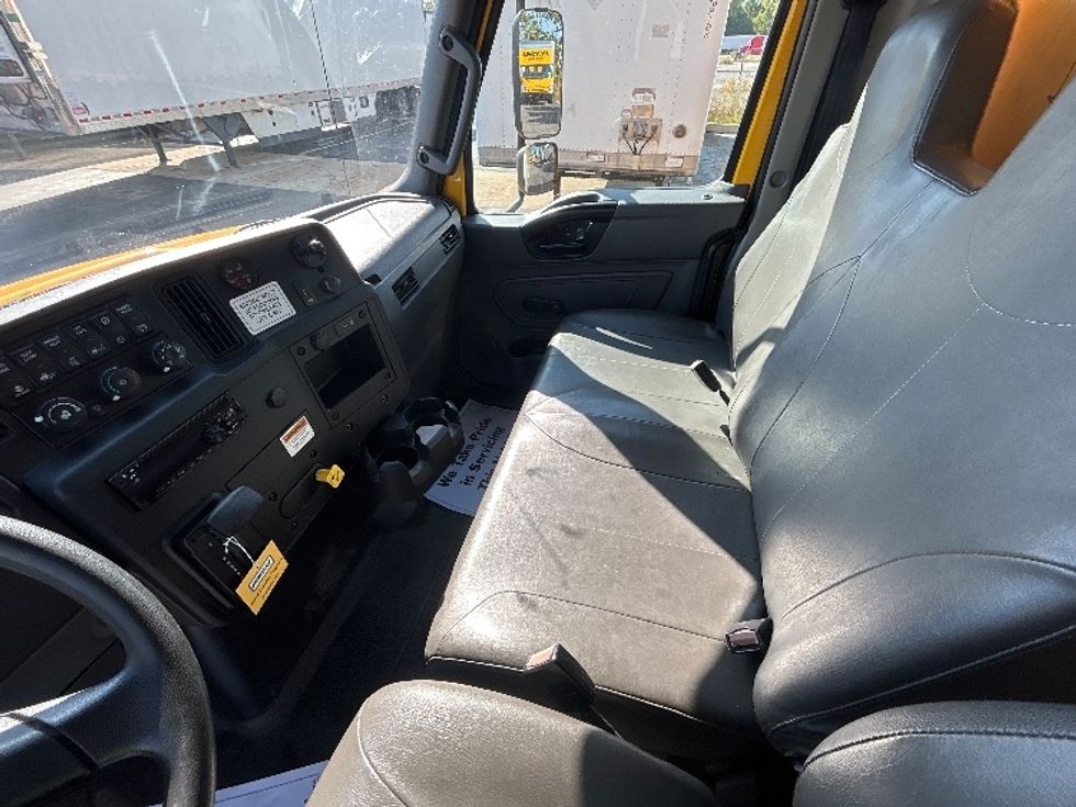 Medium Duty Box Truck-Light and Medium Duty Trucks-International-2020-MV607-Sussex-WI-205,000\n\t\tmiles-$ 44,750 - Image 19