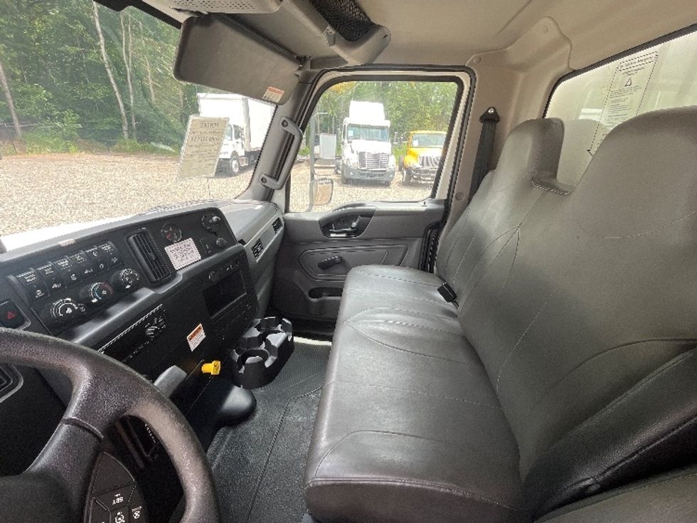 Medium Duty Box Truck-Light and Medium Duty Trucks-International-2020-MV607-Suwanee-GA-124,773\n\t\tmiles-$ 63,750 - Image 19