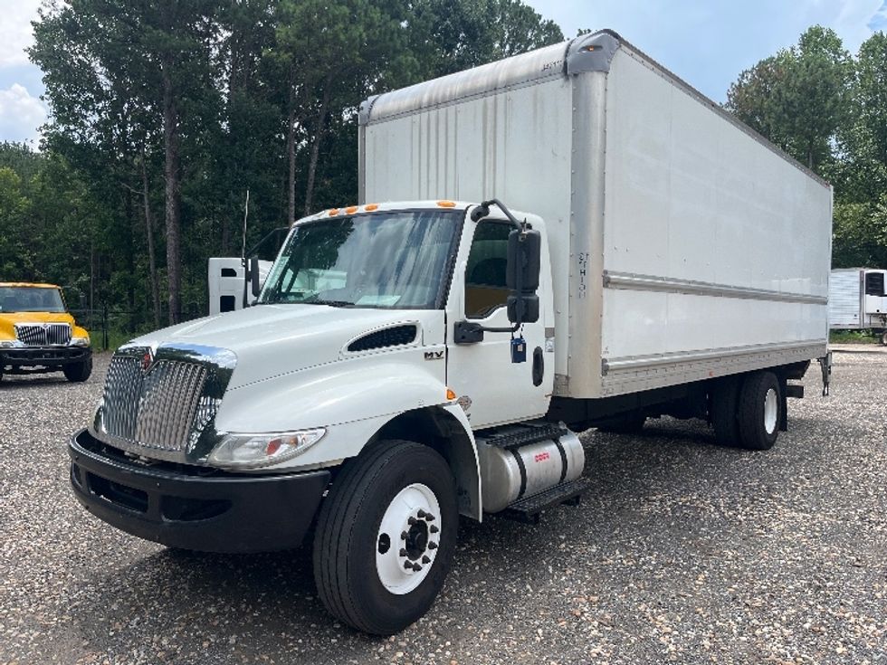 Medium Duty Box Truck-Light and Medium Duty Trucks-International-2020-MV607-Suwanee-GA-124,773\n\t\tmiles-$ 63,750 - Image 3
