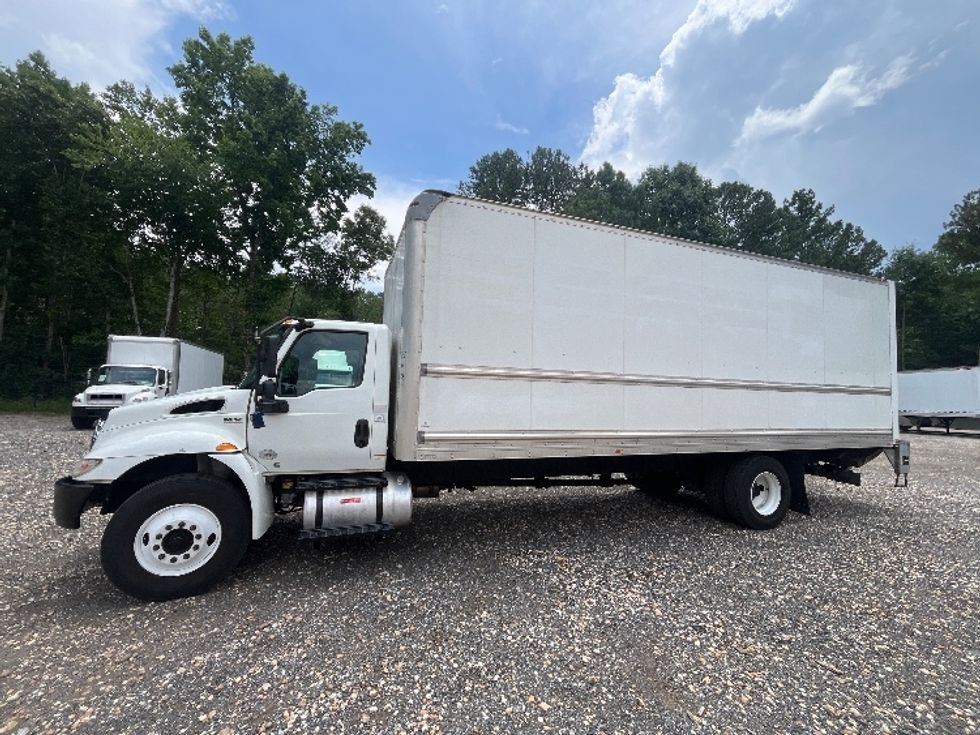 Medium Duty Box Truck-Light and Medium Duty Trucks-International-2020-MV607-Suwanee-GA-124,773\n\t\tmiles-$ 63,750 - Image 4