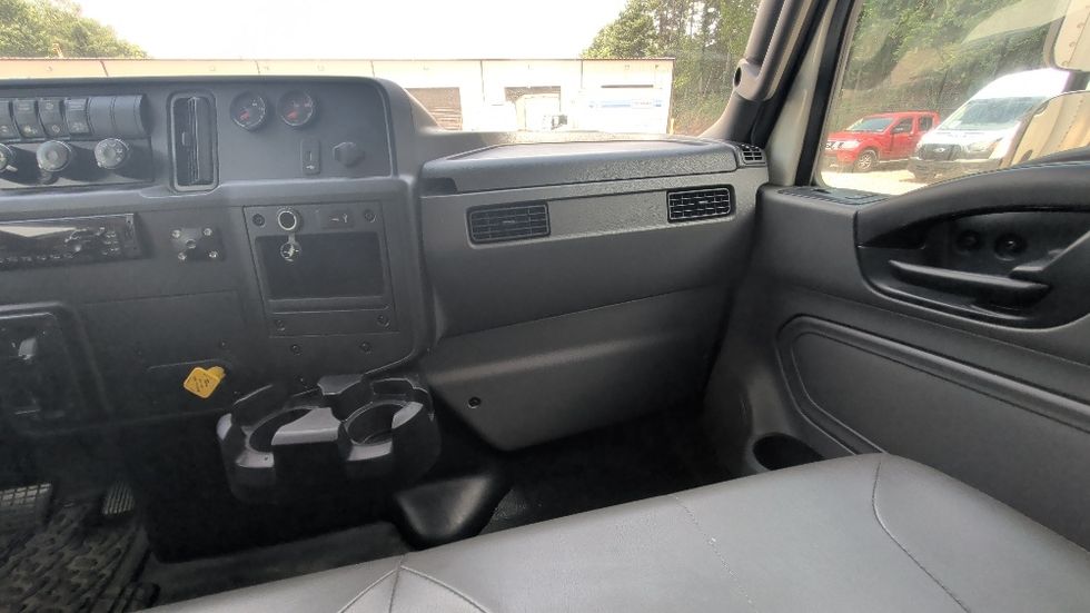 Medium Duty Box Truck-Light and Medium Duty Trucks-International-2020-MV607-Suwanee-GA-225,382\n\t\tmiles-$ 35,500 - Image 20