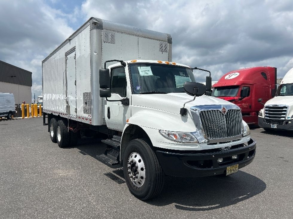 Medium Duty Box Truck-Light and Medium Duty Trucks-International-2020-MV607-Swedesboro-NJ-149,653\n\t\tmiles-$ 60,500 - Image 1