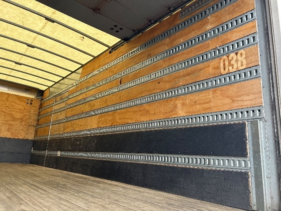 Medium Duty Box Truck-Light and Medium Duty Trucks-International-2020-MV607-Swedesboro-NJ-149,653\n\t\tmiles-$ 60,500 - Image 12