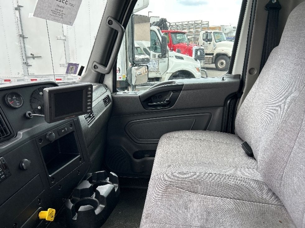 Medium Duty Box Truck-Light and Medium Duty Trucks-International-2020-MV607-Swedesboro-NJ-149,653\n\t\tmiles-$ 60,500 - Image 19