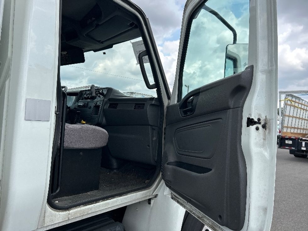 Medium Duty Box Truck-Light and Medium Duty Trucks-International-2020-MV607-Swedesboro-NJ-149,653\n\t\tmiles-$ 60,500 - Image 20
