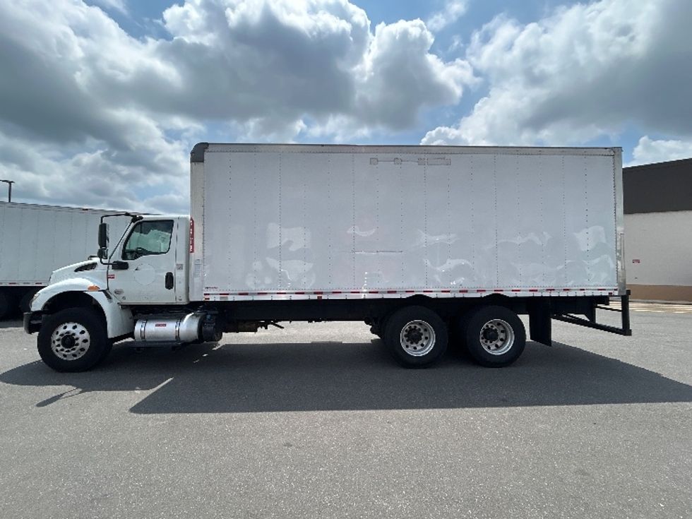 Medium Duty Box Truck-Light and Medium Duty Trucks-International-2020-MV607-Swedesboro-NJ-149,653\n\t\tmiles-$ 60,500 - Image 4