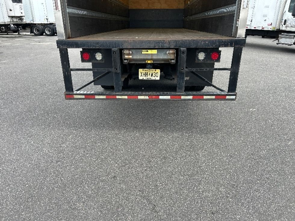 Medium Duty Box Truck-Light and Medium Duty Trucks-International-2020-MV607-Swedesboro-NJ-149,653\n\t\tmiles-$ 60,500 - Image 9