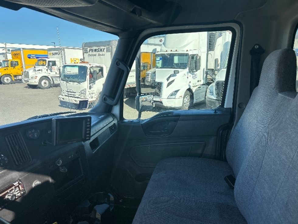 Medium Duty Box Truck-Light and Medium Duty Trucks-International-2020-MV607-Swedesboro-NJ-170,387\n\t\tmiles-$ 57,500 - Image 19