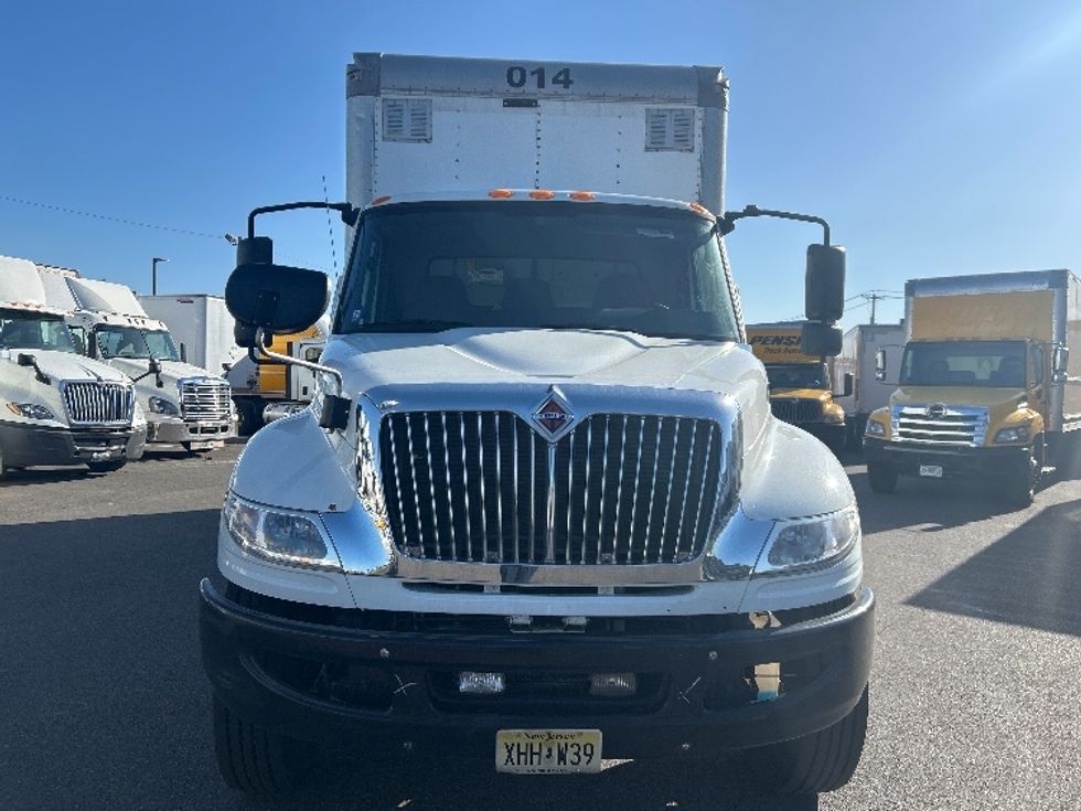 Medium Duty Box Truck-Light and Medium Duty Trucks-International-2020-MV607-Swedesboro-NJ-170,387\n\t\tmiles-$ 57,500 - Image 2
