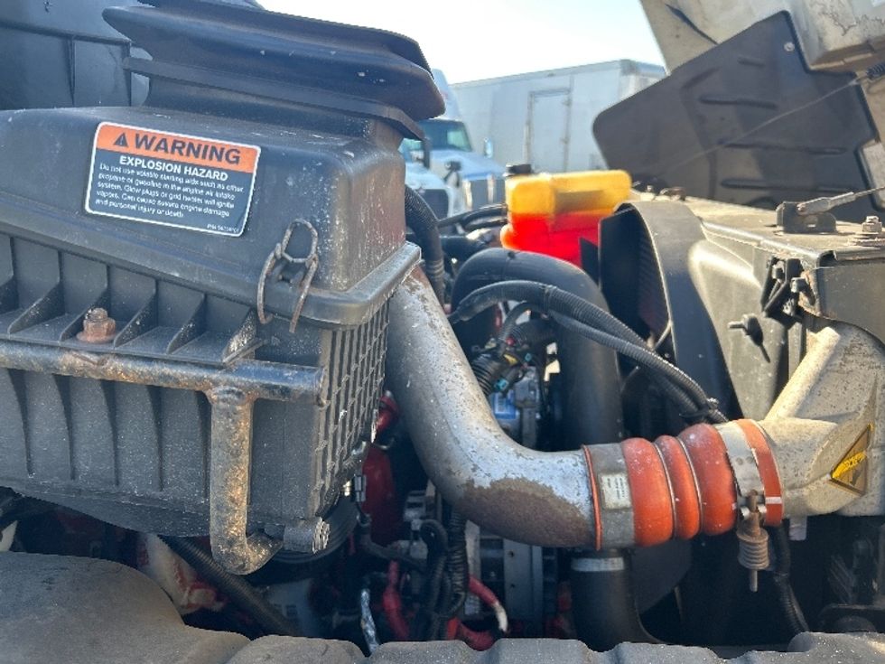 Medium Duty Box Truck-Light and Medium Duty Trucks-International-2020-MV607-Swedesboro-NJ-170,387\n\t\tmiles-$ 57,500 - Image 23