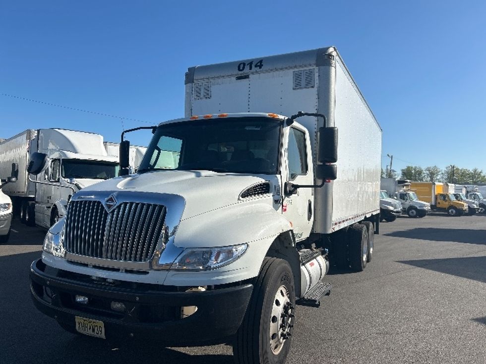 Medium Duty Box Truck-Light and Medium Duty Trucks-International-2020-MV607-Swedesboro-NJ-170,387\n\t\tmiles-$ 57,500 - Image 3