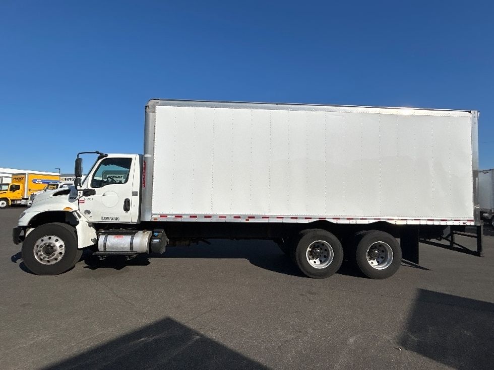 Medium Duty Box Truck-Light and Medium Duty Trucks-International-2020-MV607-Swedesboro-NJ-170,387\n\t\tmiles-$ 57,500 - Image 4