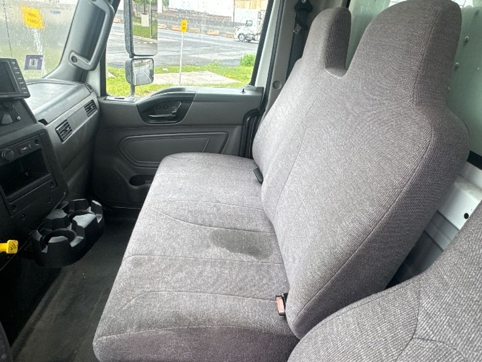 Medium Duty Box Truck-Light and Medium Duty Trucks-International-2020-MV607-Swedesboro-NJ-191,231\n\t\tmiles-$ 53,000 - Image 19