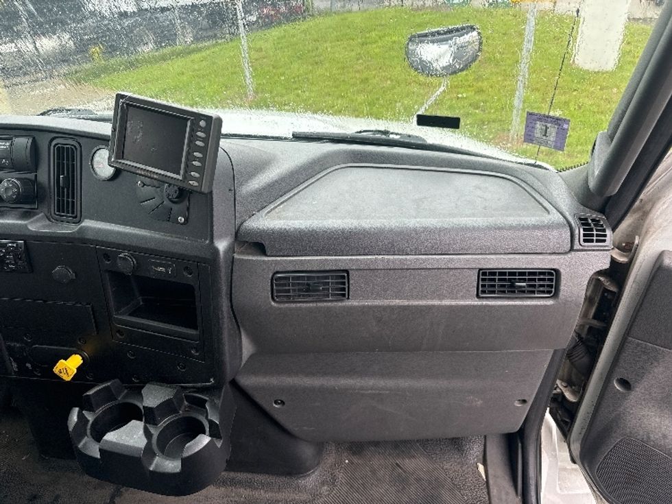 Medium Duty Box Truck-Light and Medium Duty Trucks-International-2020-MV607-Swedesboro-NJ-191,231\n\t\tmiles-$ 53,000 - Image 21