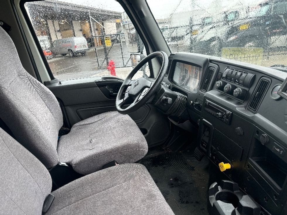 Medium Duty Box Truck-Light and Medium Duty Trucks-International-2020-MV607-Swedesboro-NJ-191,231\n\t\tmiles-$ 53,000 - Image 22