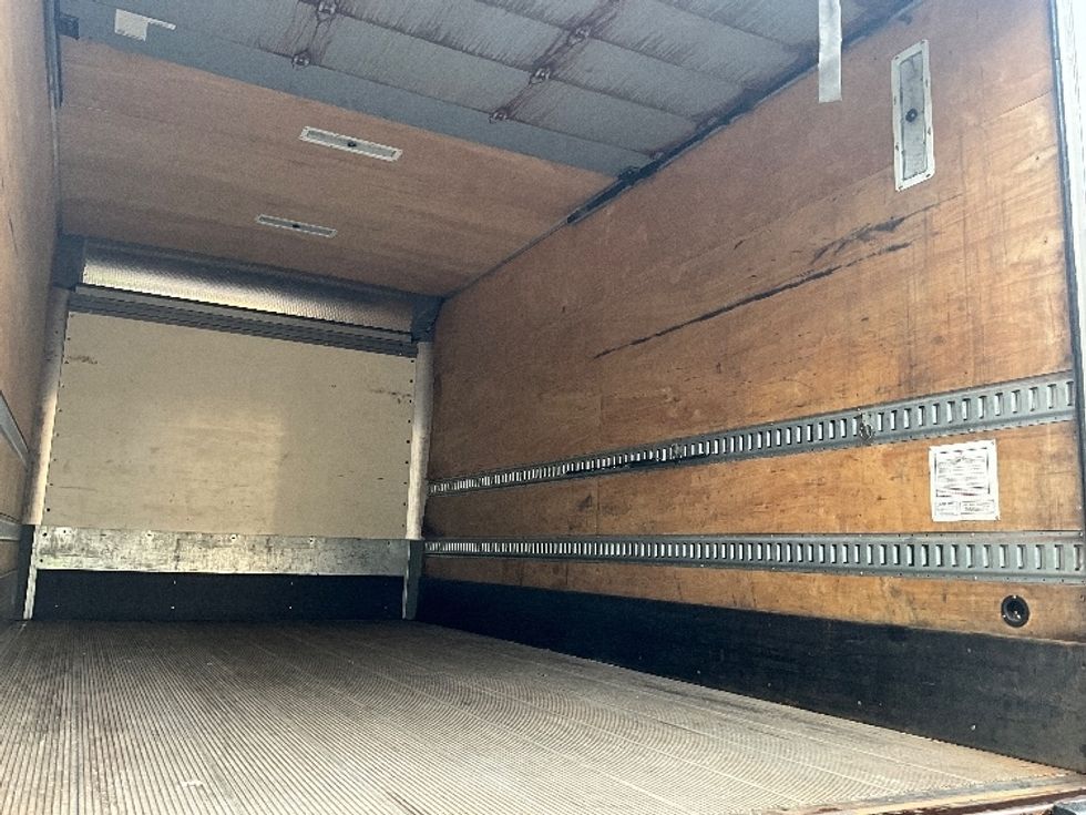 Medium Duty Box Truck-Light and Medium Duty Trucks-International-2020-MV607-Tacoma-WA-122,461\n\t\tmiles-$ 47,000 - Image 12