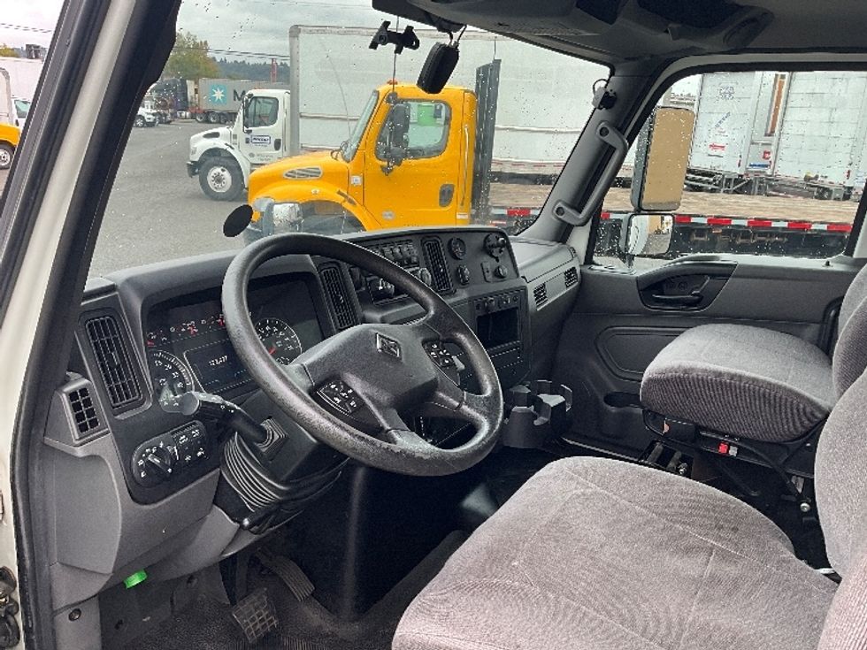 Medium Duty Box Truck-Light and Medium Duty Trucks-International-2020-MV607-Tacoma-WA-122,461\n\t\tmiles-$ 47,000 - Image 17