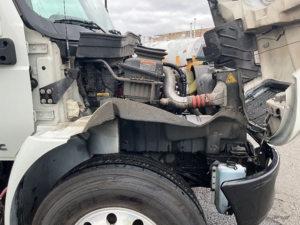 Medium Duty Box Truck-Light and Medium Duty Trucks-International-2020-MV607-Tacoma-WA-122,461\n\t\tmiles-$ 47,000 - Image 22
