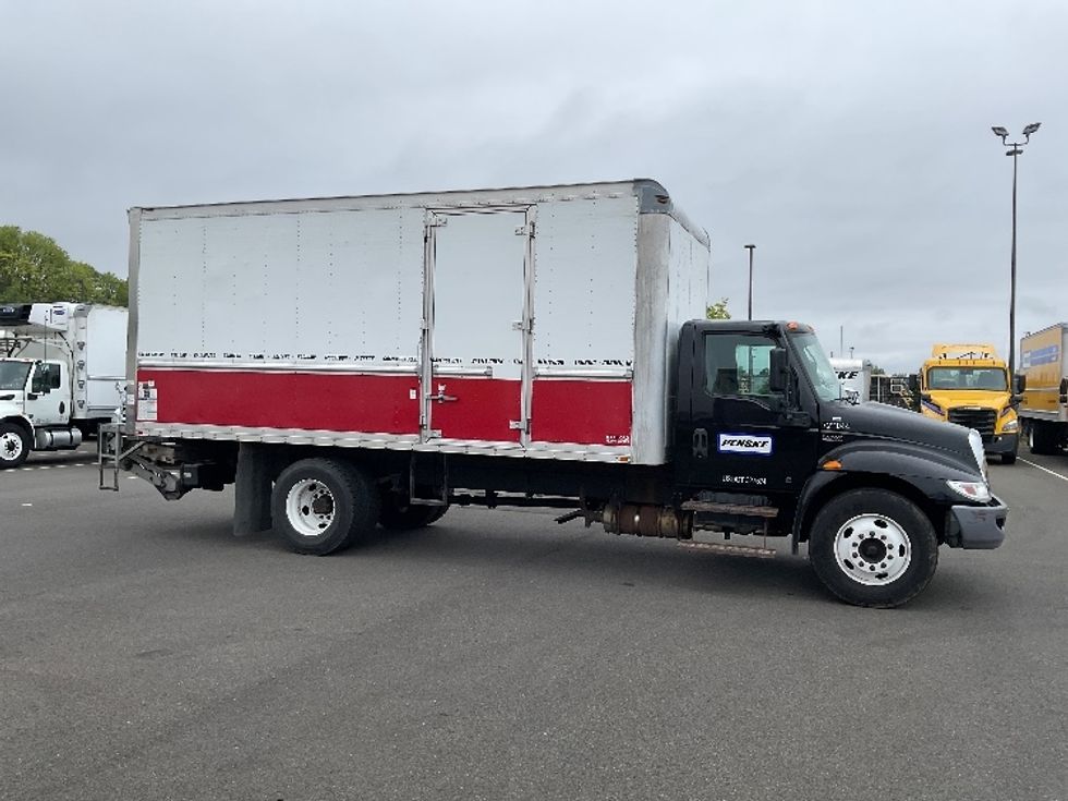 Medium Duty Box Truck-Light and Medium Duty Trucks-International-2020-MV607-Tacoma-WA-123,673\n\t\tmiles-$ 47,750 - Image 15