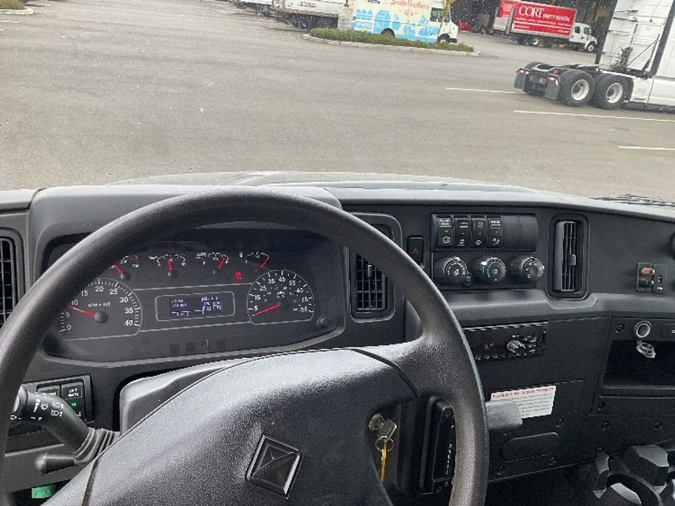 Medium Duty Box Truck-Light and Medium Duty Trucks-International-2020-MV607-Tacoma-WA-123,673\n\t\tmiles-$ 47,750 - Image 18