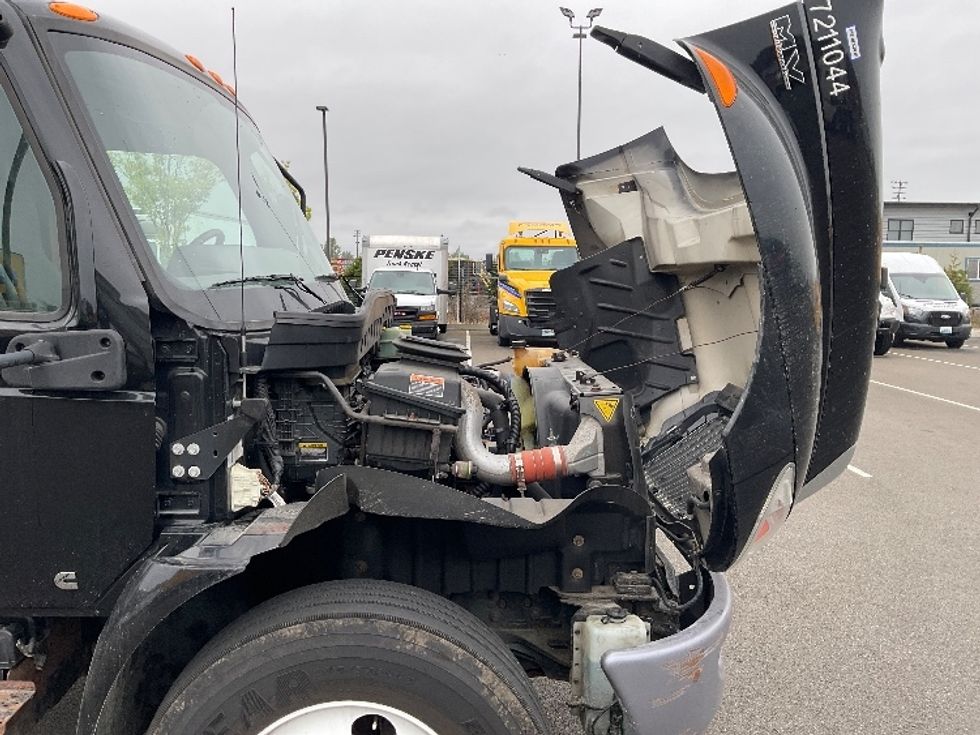 Medium Duty Box Truck-Light and Medium Duty Trucks-International-2020-MV607-Tacoma-WA-123,673\n\t\tmiles-$ 47,750 - Image 23