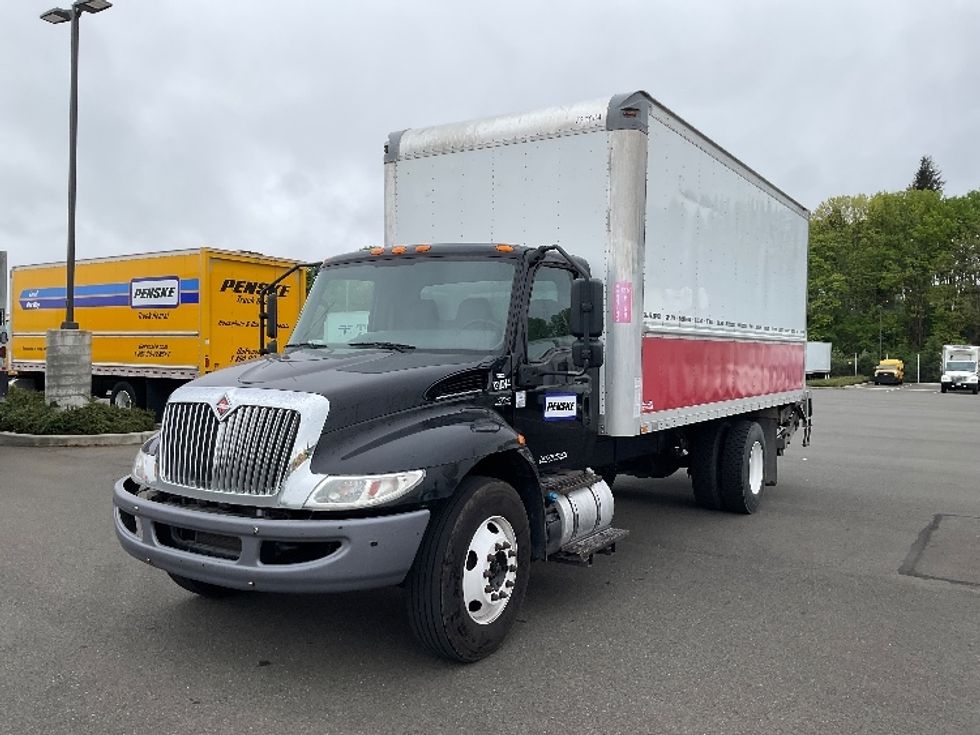 Medium Duty Box Truck-Light and Medium Duty Trucks-International-2020-MV607-Tacoma-WA-123,673\n\t\tmiles-$ 47,750 - Image 3