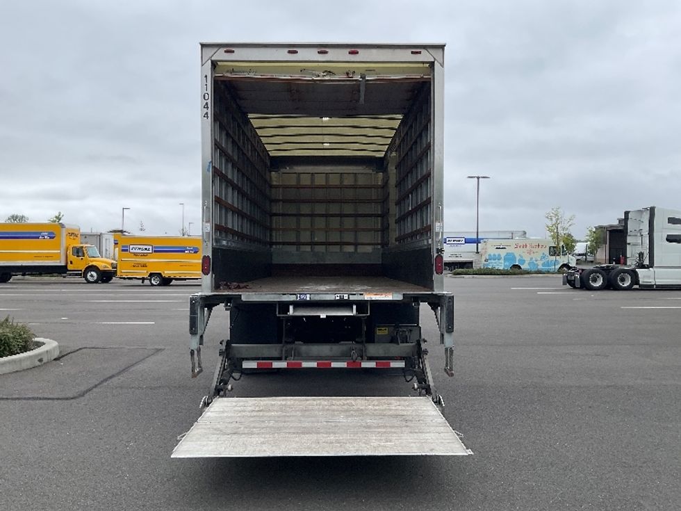 Medium Duty Box Truck-Light and Medium Duty Trucks-International-2020-MV607-Tacoma-WA-123,673\n\t\tmiles-$ 47,750 - Image 9