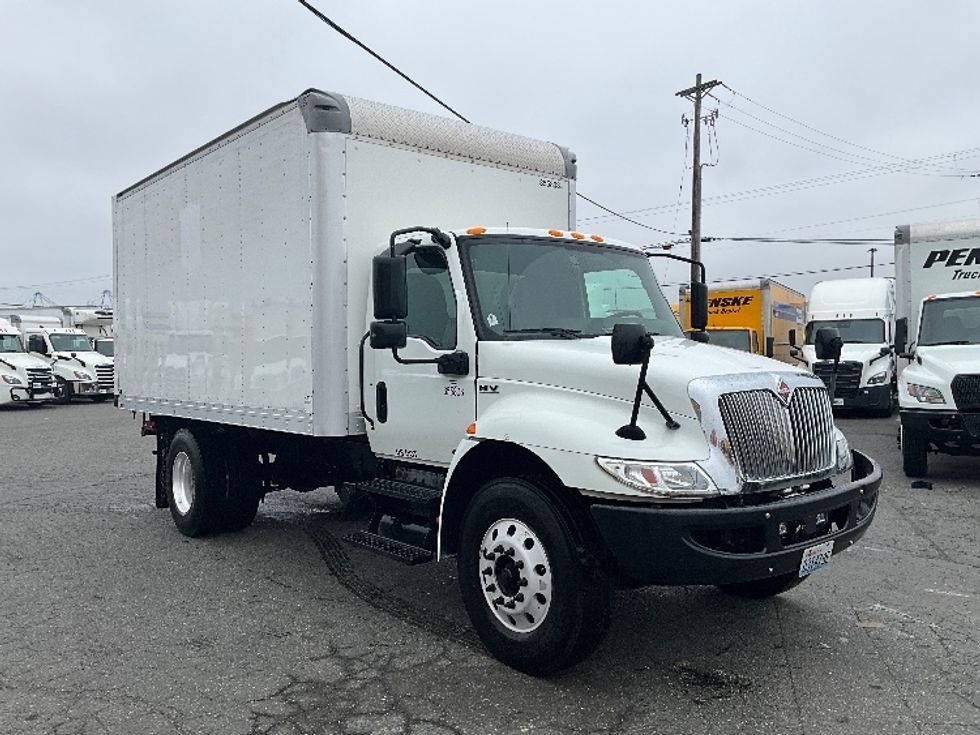 Medium Duty Box Truck-Light and Medium Duty Trucks-International-2020-MV607-Tacoma-WA-153,213\n\t\tmiles-$ 40,500 - Image 1