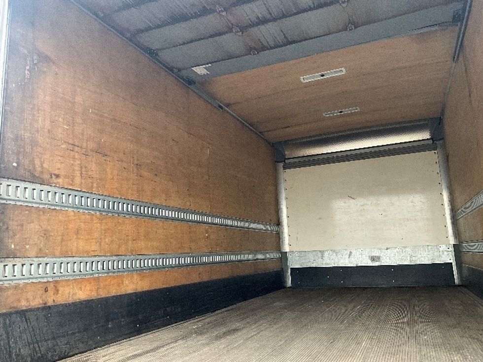 Medium Duty Box Truck-Light and Medium Duty Trucks-International-2020-MV607-Tacoma-WA-153,213\n\t\tmiles-$ 40,500 - Image 11