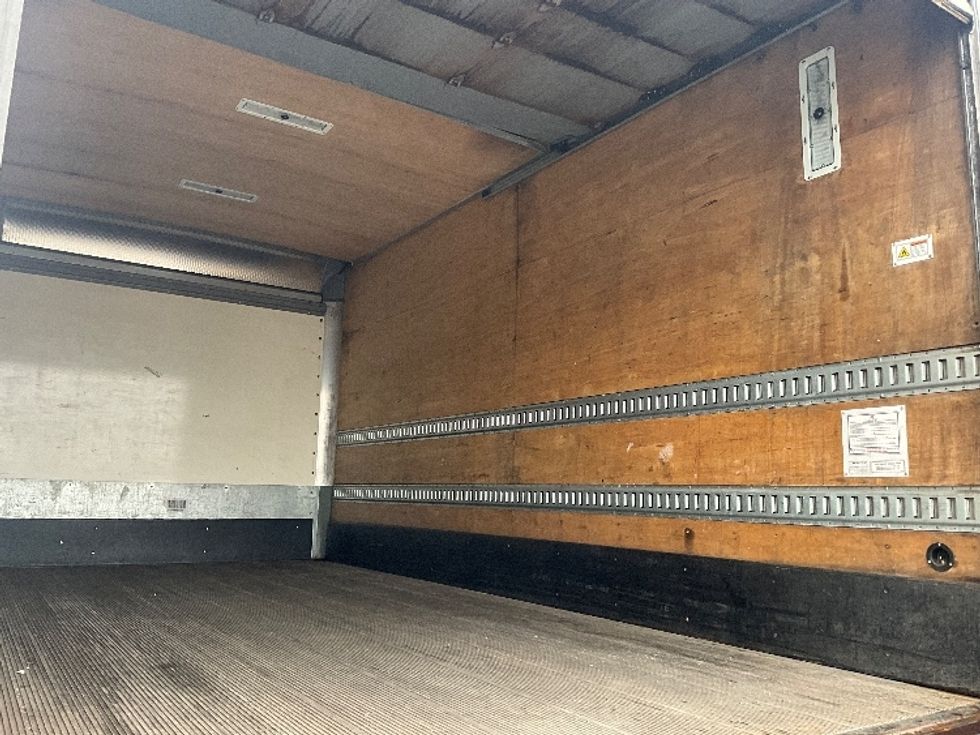 Medium Duty Box Truck-Light and Medium Duty Trucks-International-2020-MV607-Tacoma-WA-153,213\n\t\tmiles-$ 40,500 - Image 12
