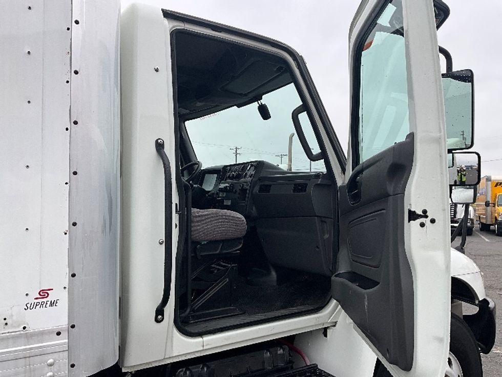 Medium Duty Box Truck-Light and Medium Duty Trucks-International-2020-MV607-Tacoma-WA-153,213\n\t\tmiles-$ 40,500 - Image 20