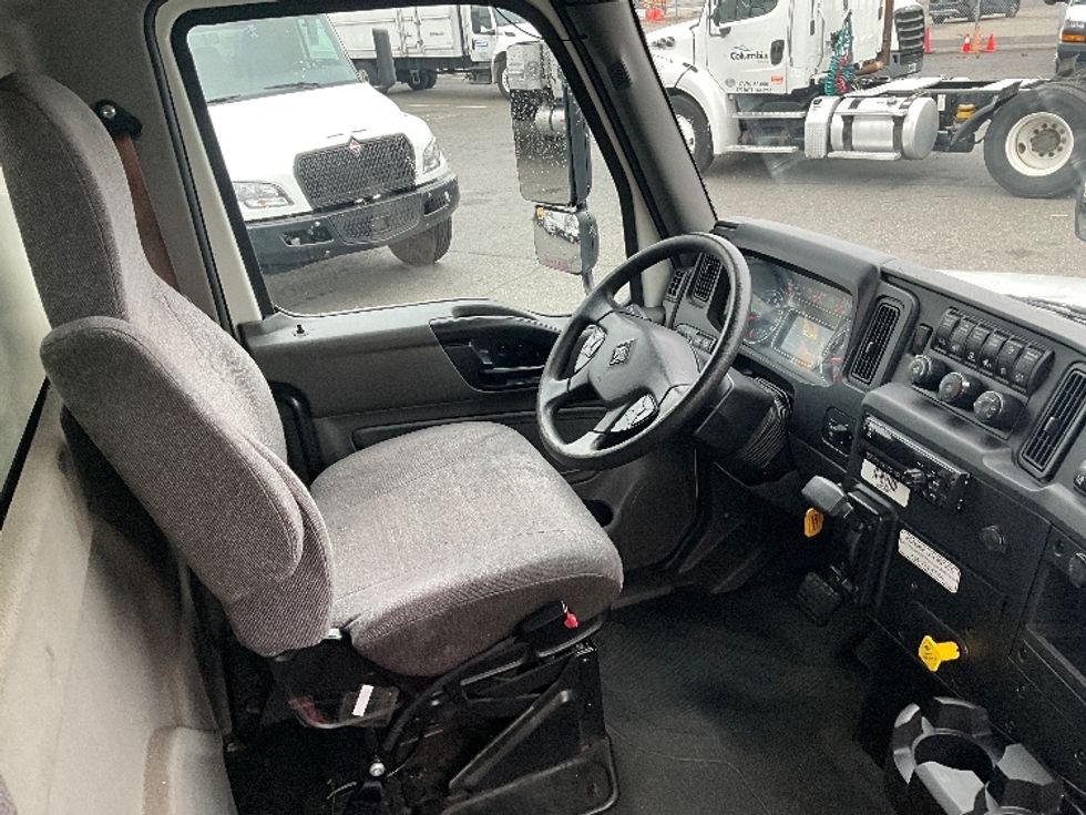 Medium Duty Box Truck-Light and Medium Duty Trucks-International-2020-MV607-Tacoma-WA-153,213\n\t\tmiles-$ 40,500 - Image 22