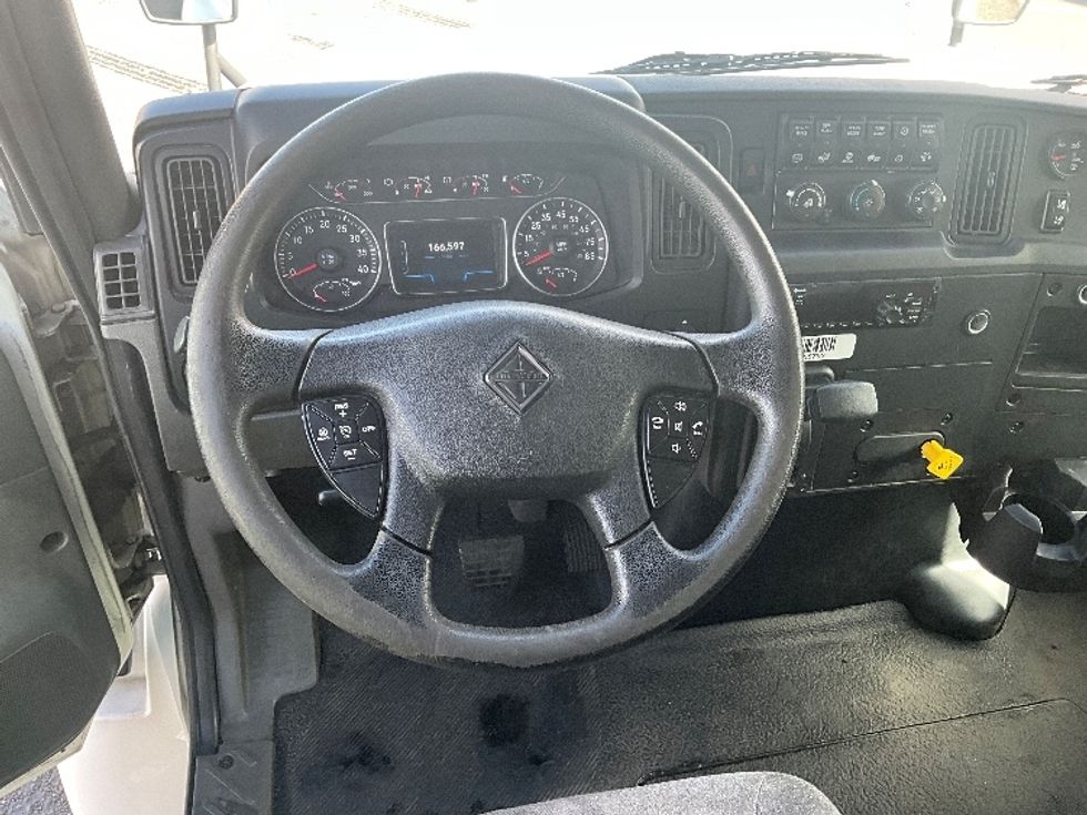 Medium Duty Box Truck-Light and Medium Duty Trucks-International-2020-MV607-Tacoma-WA-166,597\n\t\tmiles-$ 38,500 - Image 18
