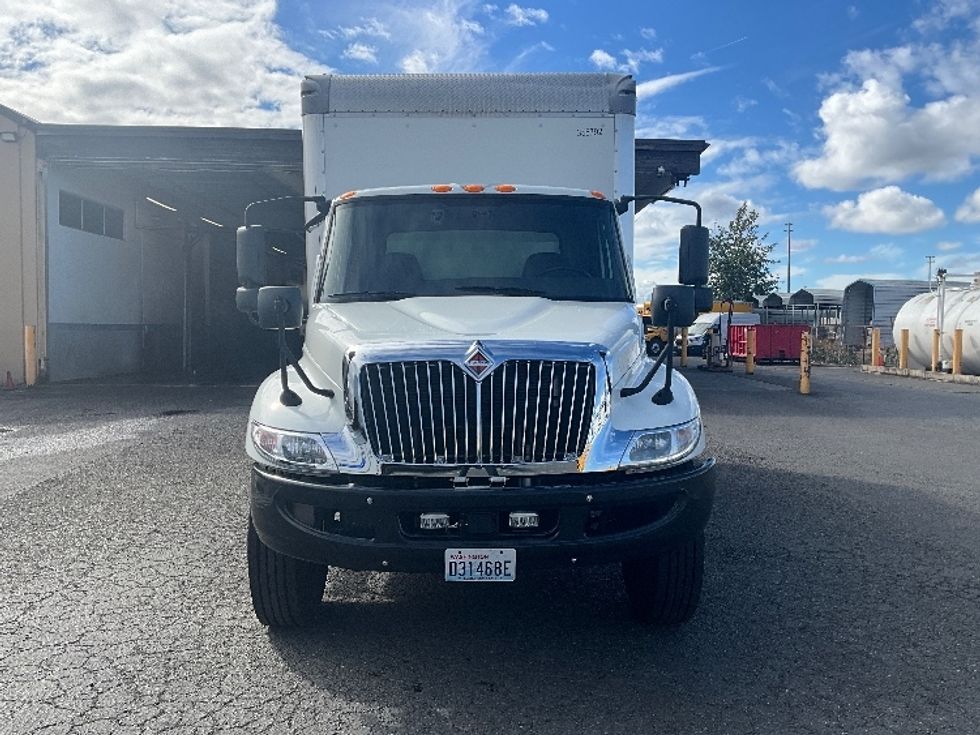 Medium Duty Box Truck-Light and Medium Duty Trucks-International-2020-MV607-Tacoma-WA-166,597\n\t\tmiles-$ 38,500 - Image 2