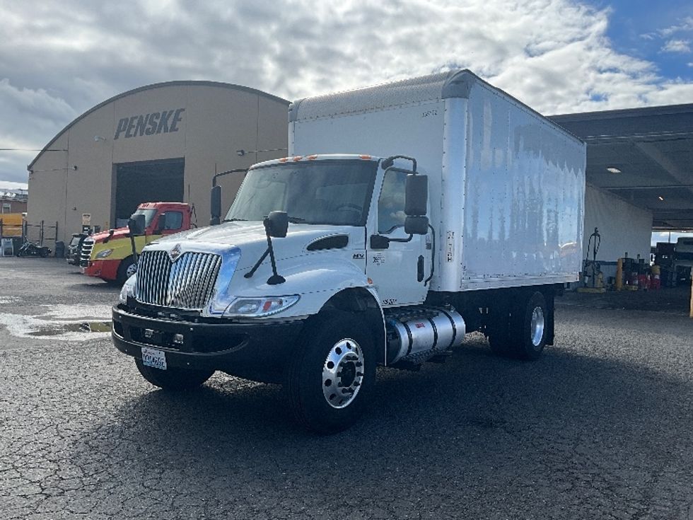 Medium Duty Box Truck-Light and Medium Duty Trucks-International-2020-MV607-Tacoma-WA-166,597\n\t\tmiles-$ 38,500 - Image 3