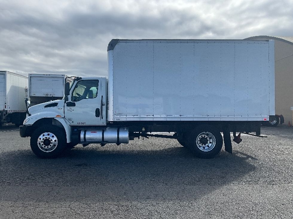Medium Duty Box Truck-Light and Medium Duty Trucks-International-2020-MV607-Tacoma-WA-166,597\n\t\tmiles-$ 38,500 - Image 4