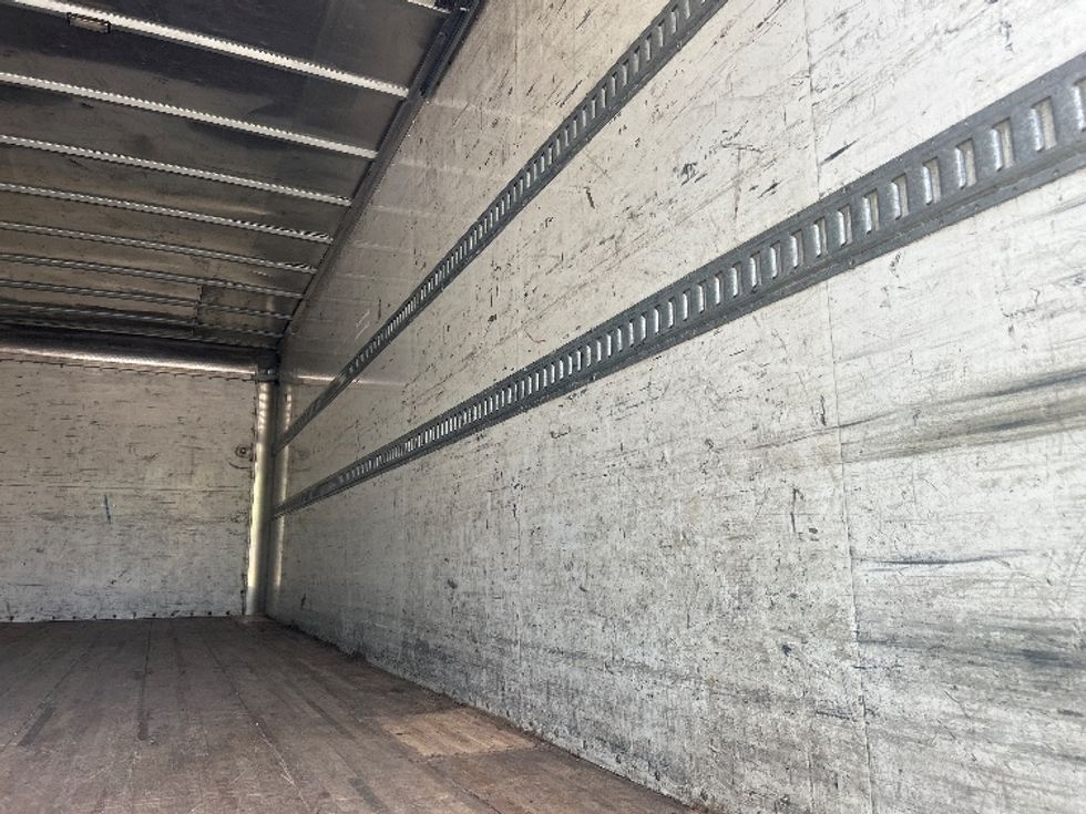 Medium Duty Box Truck-Light and Medium Duty Trucks-International-2020-MV607-Tallahassee-FL-353,270\n\t\tmiles-$ 21,750 - Image 12