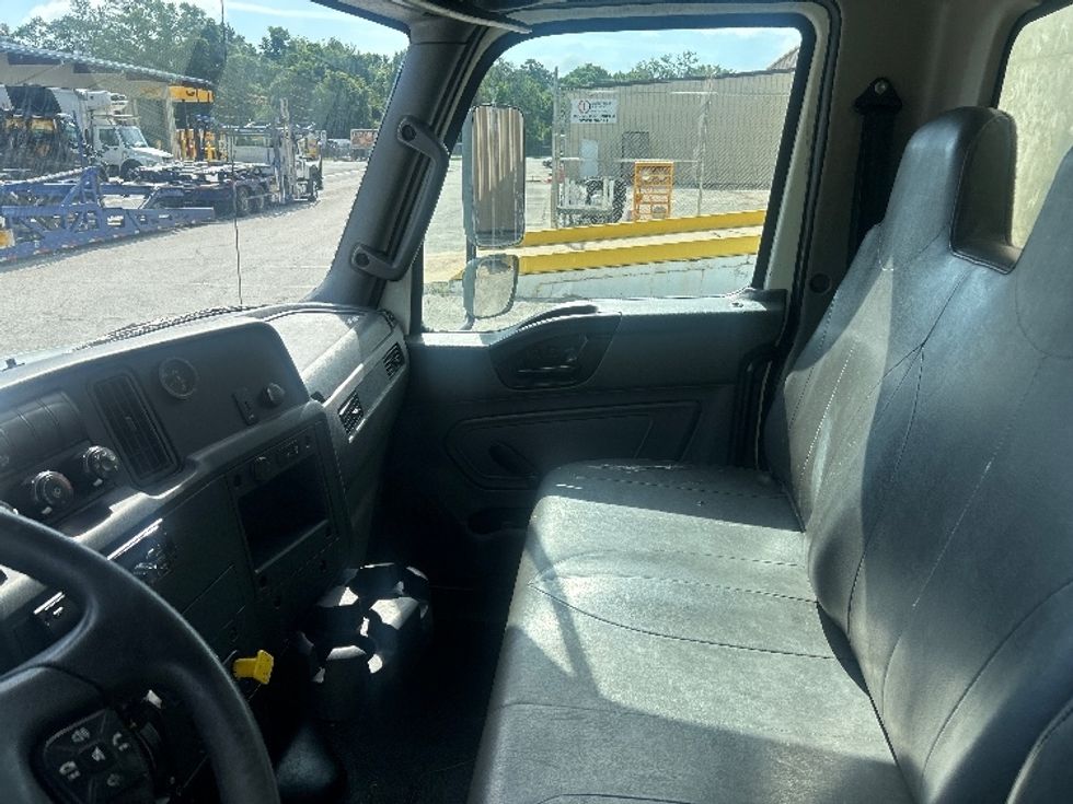 Medium Duty Box Truck-Light and Medium Duty Trucks-International-2020-MV607-Tallahassee-FL-353,270\n\t\tmiles-$ 21,750 - Image 19