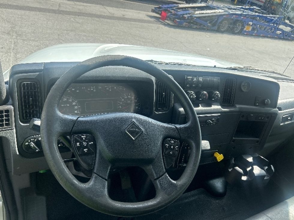 Medium Duty Box Truck-Light and Medium Duty Trucks-International-2020-MV607-Tallahassee-FL-353,270\n\t\tmiles-$ 21,750 - Image 18