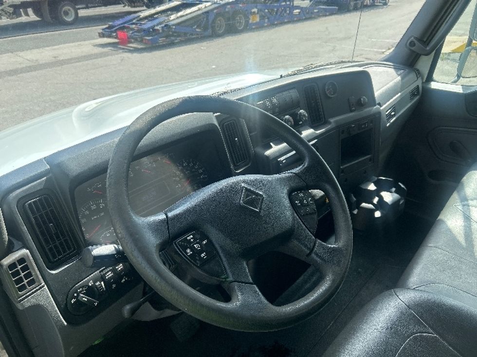 Medium Duty Box Truck-Light and Medium Duty Trucks-International-2020-MV607-Tallahassee-FL-353,270\n\t\tmiles-$ 21,750 - Image 17