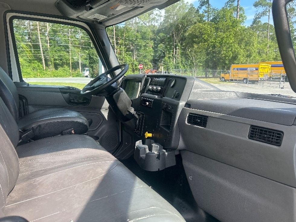 Medium Duty Box Truck-Light and Medium Duty Trucks-International-2020-MV607-Tallahassee-FL-353,270\n\t\tmiles-$ 21,750 - Image 22
