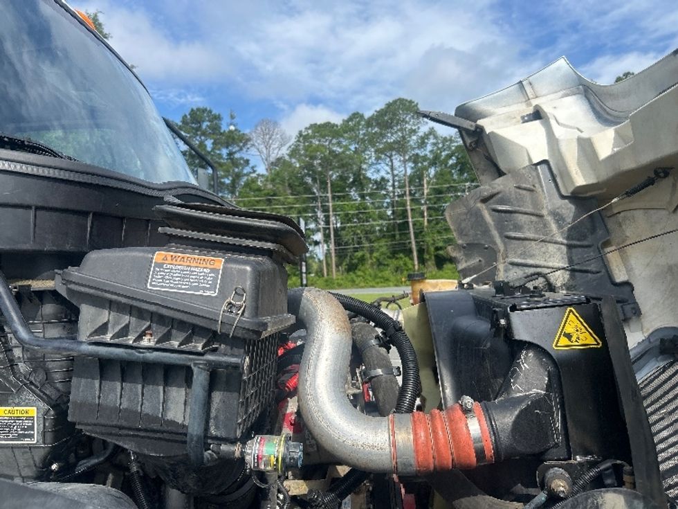 Medium Duty Box Truck-Light and Medium Duty Trucks-International-2020-MV607-Tallahassee-FL-353,270\n\t\tmiles-$ 21,750 - Image 23