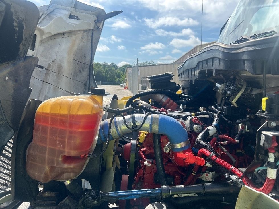 Medium Duty Box Truck-Light and Medium Duty Trucks-International-2020-MV607-Tallahassee-FL-353,270\n\t\tmiles-$ 21,750 - Image 24