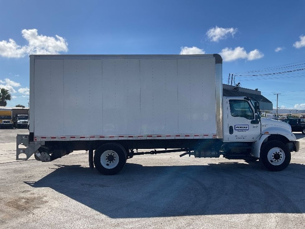 Medium Duty Box Truck-Light and Medium Duty Trucks-International-2020-MV607-Tampa-FL-100,449\n\t\tmiles-$ 52,250 - Image 15