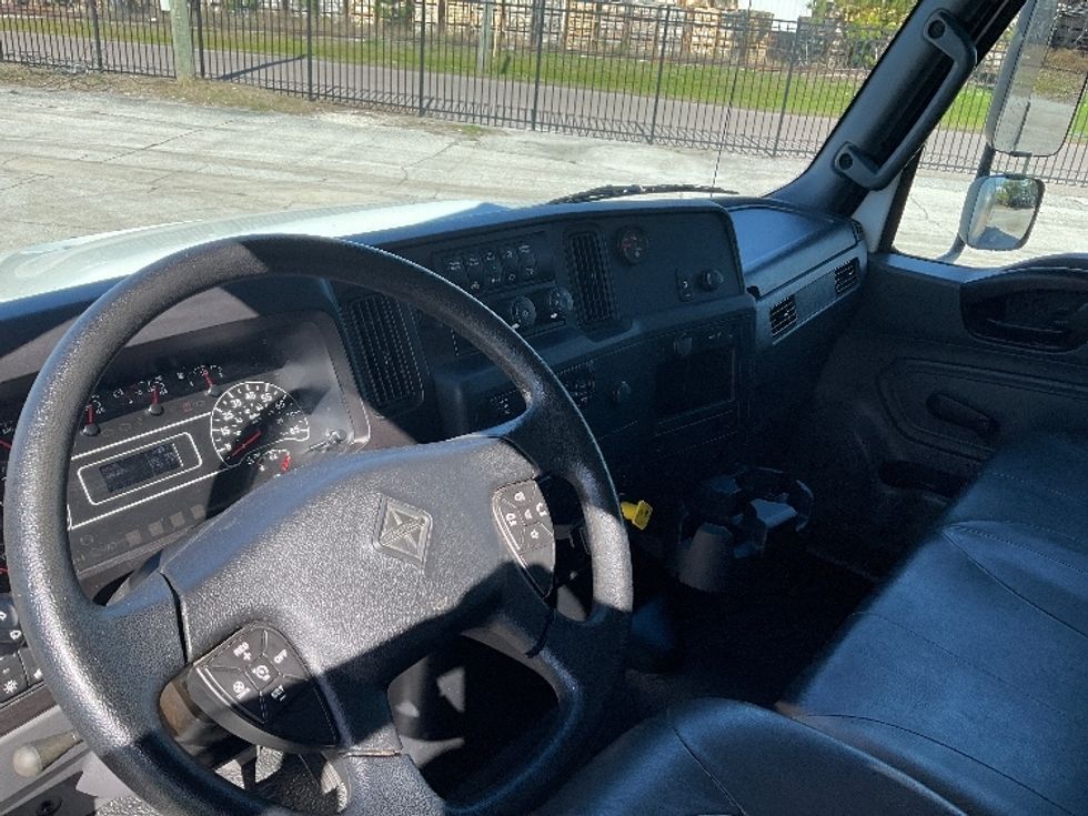 Medium Duty Box Truck-Light and Medium Duty Trucks-International-2020-MV607-Tampa-FL-100,449\n\t\tmiles-$ 52,250 - Image 17